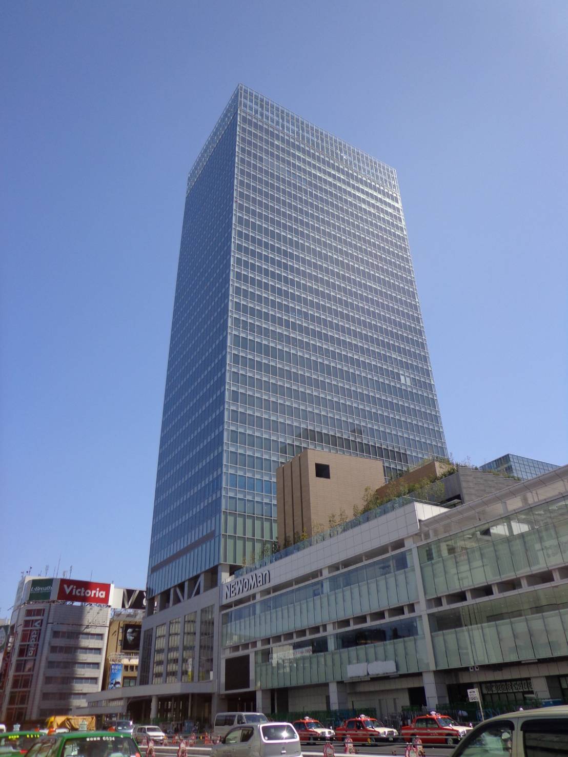 2016年　新宿駅南口ビル